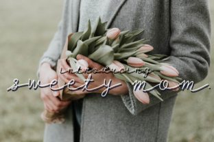 Sweety Mom Font: Elegant Script for Handmade Brands